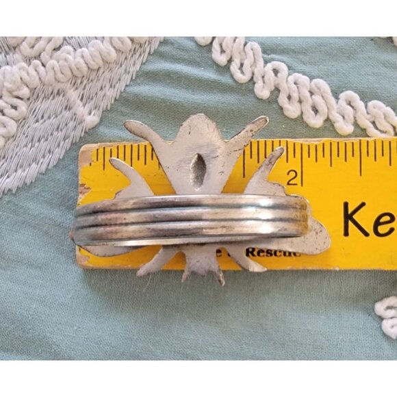 Set Of 2 Silver Bee Napkin Rings Rustic Metal Design Collectible Table Accessory - Picture 4 of 5